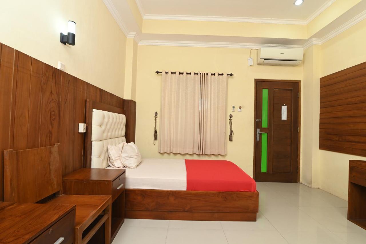 Mcm Hotel Wisata Bojonegoro Eksteriør bilde