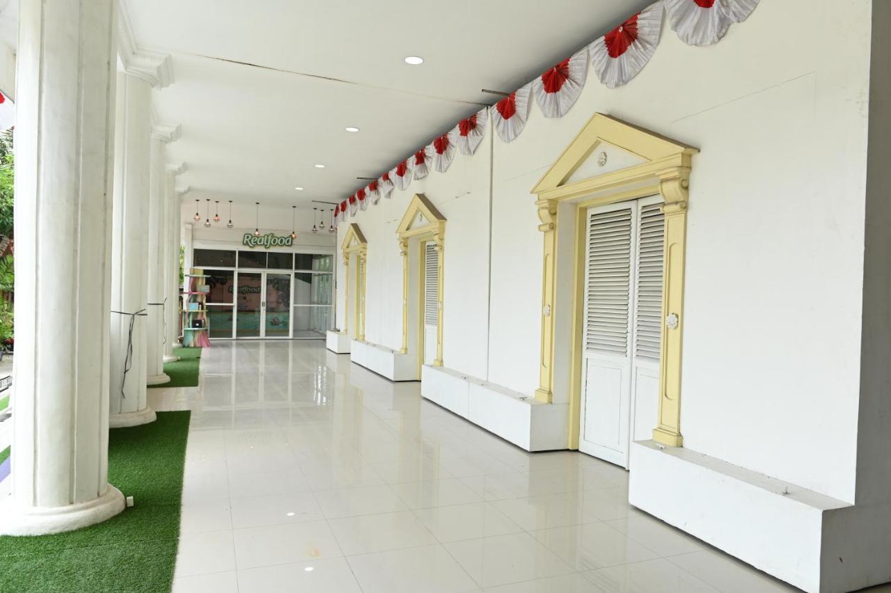 Mcm Hotel Wisata Bojonegoro Eksteriør bilde